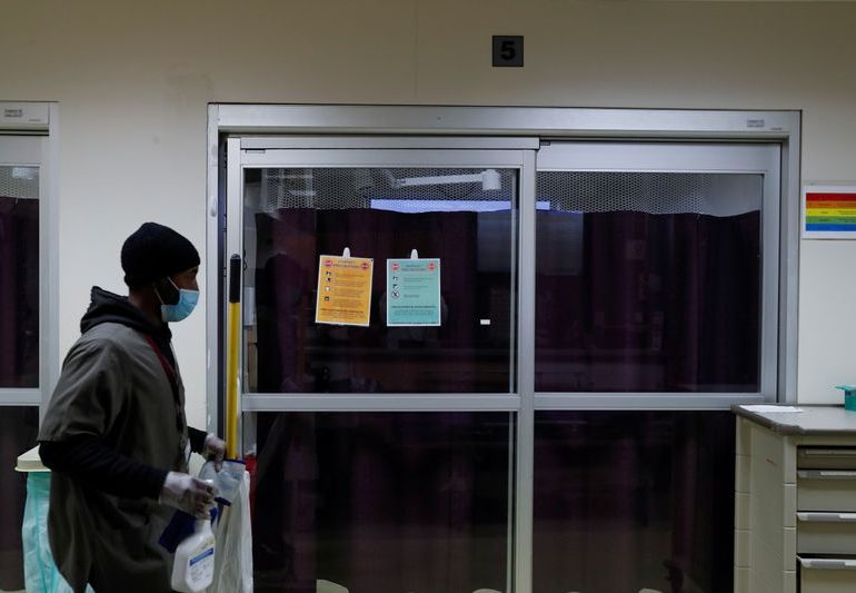 U.S. pandemic death toll mounts as danger season approaches