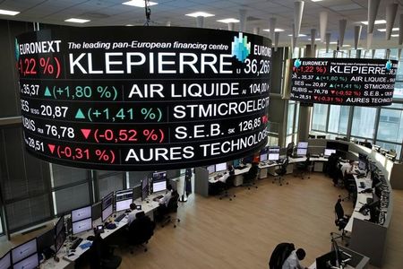 France stocks higher at close of trade; CAC 40 up 0.42%