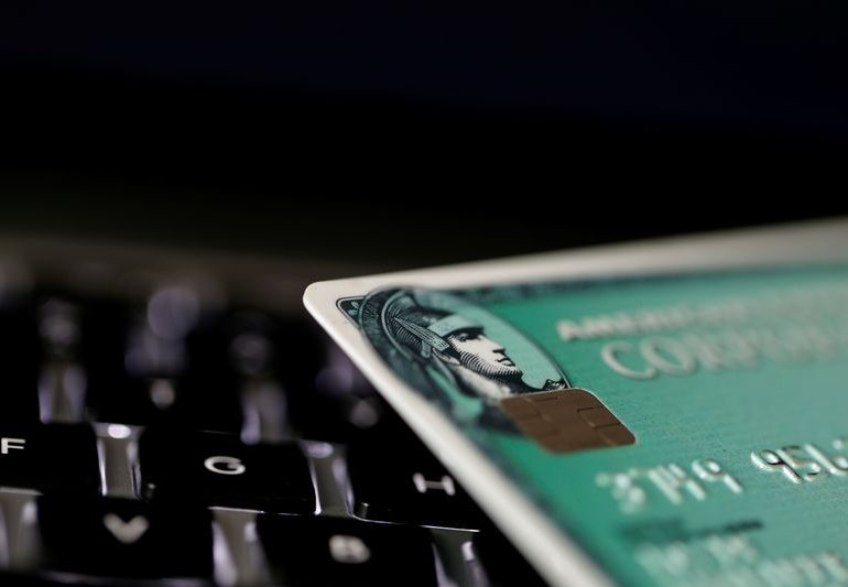 U.S. federal investigators probe business-card sales practices at AmEx - WSJ