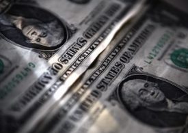 Dollar Weakens; Concerns Over U.S. Economic Recovery Mount