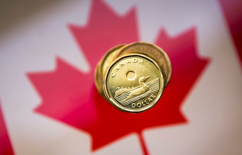 Canadian dollar seen stronger if global economy resumes growing: Reuters poll