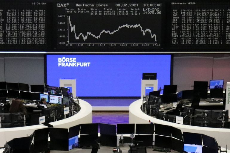 European shares dip after strong rally, Total rises