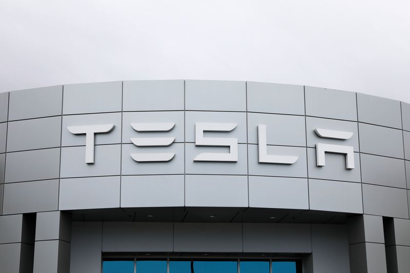 Tesla files a petition against U.S. labor board order