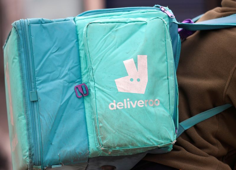 Deliveroo ticks up as retail investors join trading