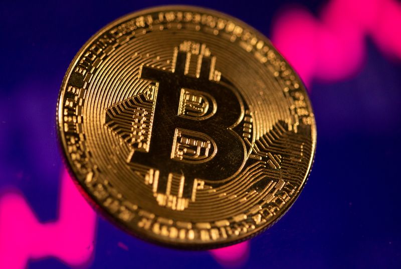 Bitcoin above $60,000 again, rises 1.32% to record $60,555.97