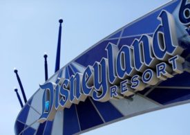 Disney World and other U.S. theme parks update mask rules By Reuters