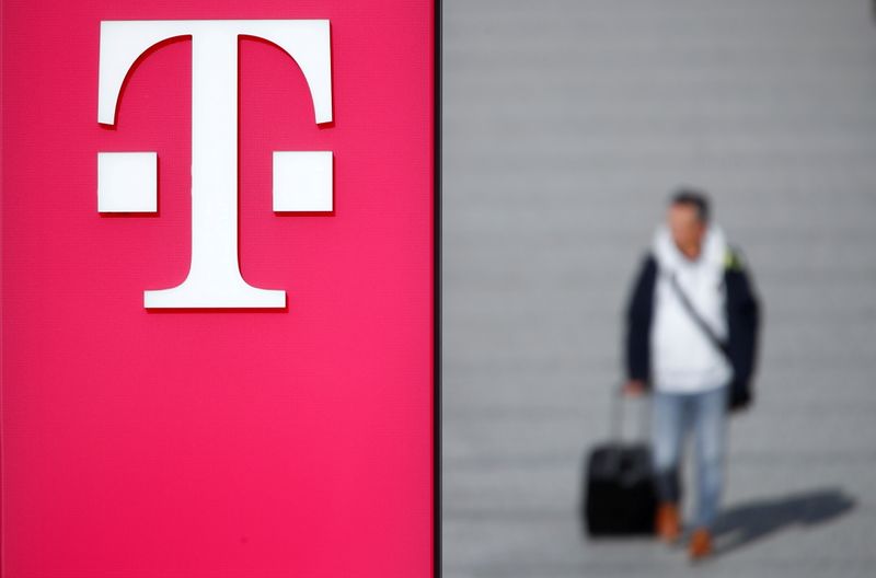 Exclusive: Deutsche Telekom seeks investors to bankroll German internet overhaul - sources