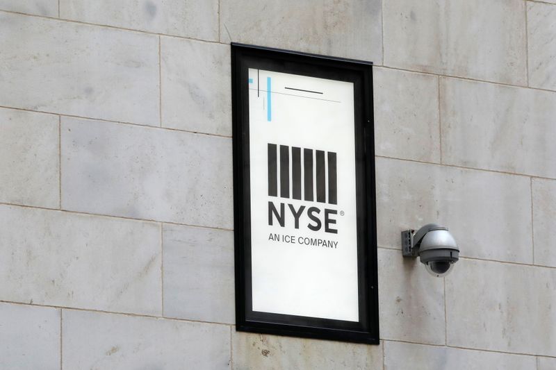 Wall St set for muted open as private payrolls jump