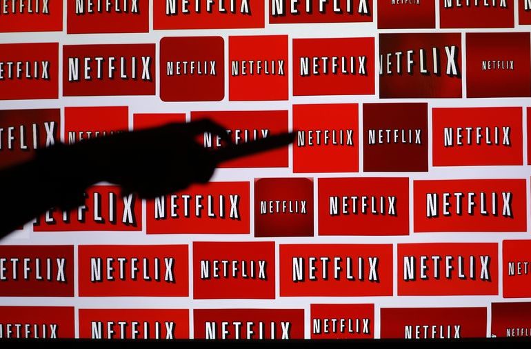 Netflix current-quarter forecast misses estimates, shares fall By Reuters