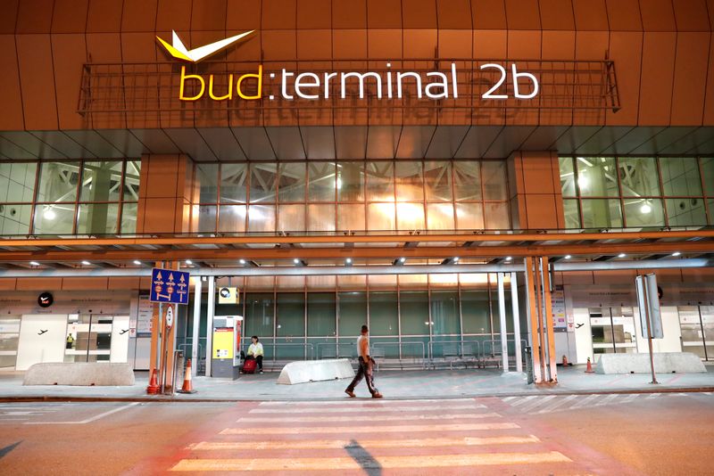 Hungary government offers to buy Budapest airport