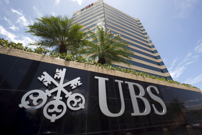 European Stocks Higher; UBS Shines on Profit Surge