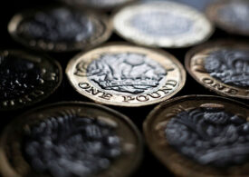 From Apocalyptic to Existential, Pound Experts’ Outlook Turns Gloomy By Bloomberg