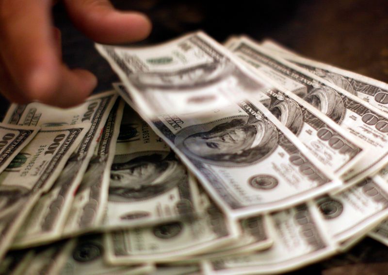 Dollar Up, but Set for Worst Week Since Feb 2022 as Headwinds Remain