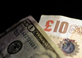 Dollar Edges Lower; Sterling Retains Strength After Tax U-Turn By Investing.com